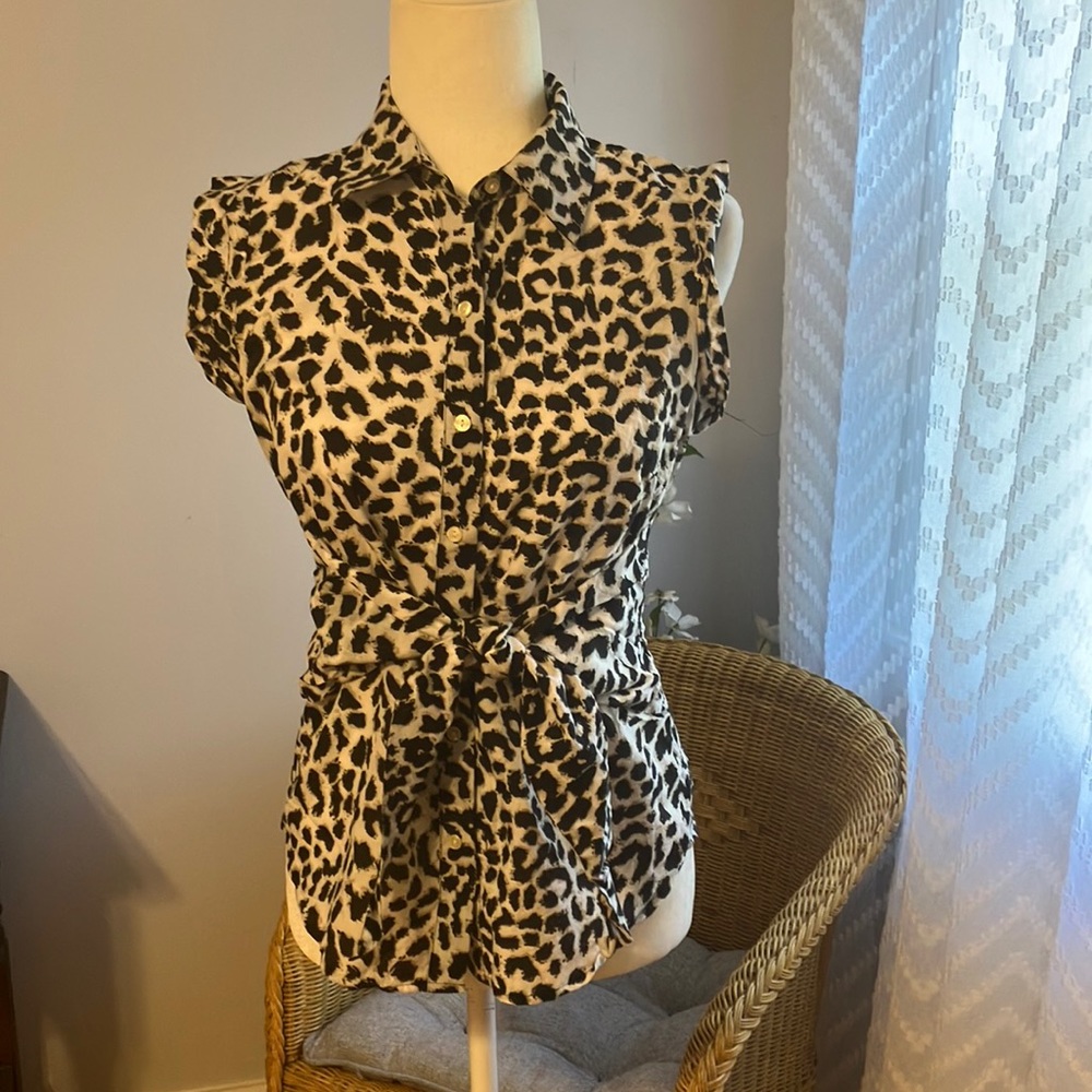 Animal print tie waist cap sleeve blouse summer work top EUC 4